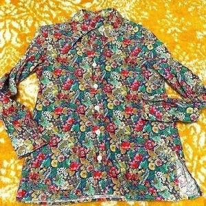 Susan Schrader vintage cotton floral button-down shirt with pockets small